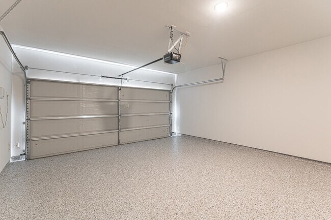 Foto del edificio - 10627 Whitejacket