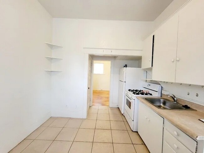 Foto del edificio - 2304 N Grand Ave