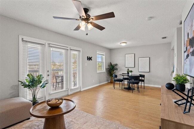 Building Photo - 209 Sea Horse Dr SE