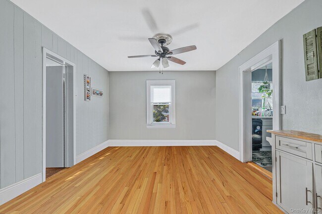 Foto del edificio - 504 Fire Island Ave