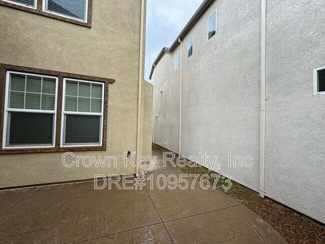 Foto del edificio - 227 W Arcadia St