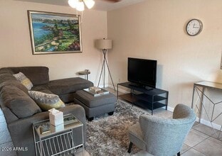 Building Photo - 510 W University Dr