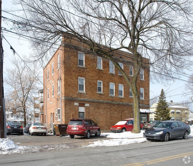 Building Photo - 235-239 Preston St