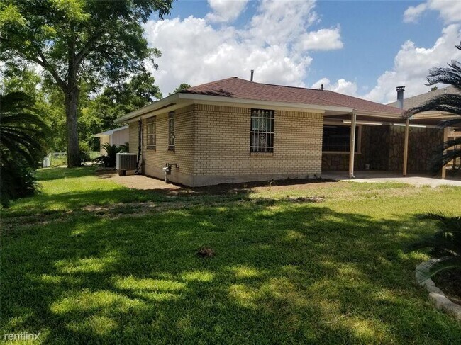 Building Photo - 4 br, 2 bath House - 1062 Redondo Dr