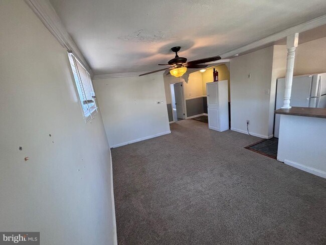 Foto del edificio - 2420 Cedar Ln