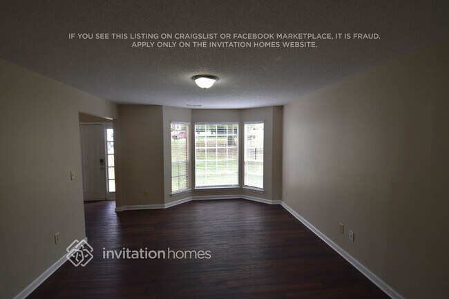 Foto del edificio - 395 Oakdale Cir