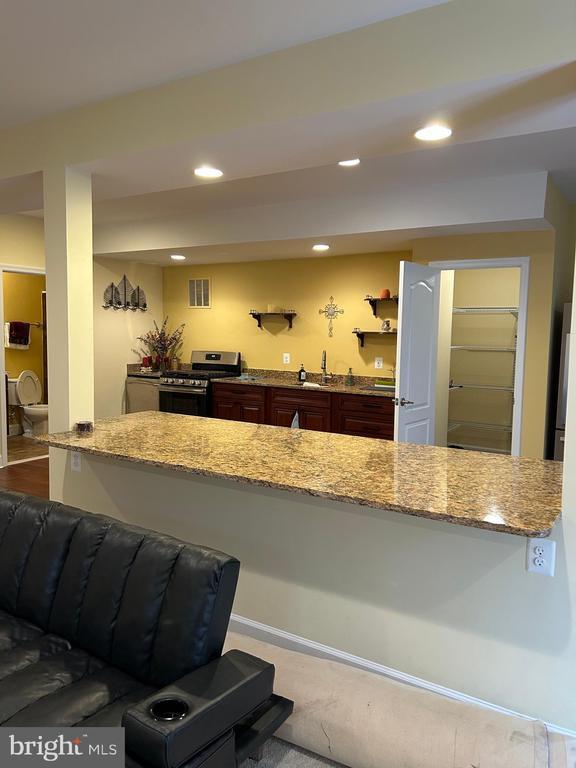 Foto del edificio - 41857 Rawnsley Dr