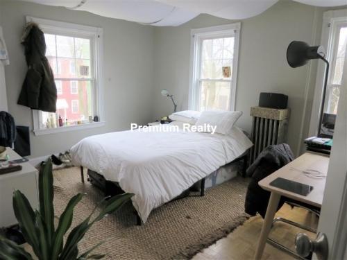 Foto del edificio - 6 bedroom in Harvard Square MA