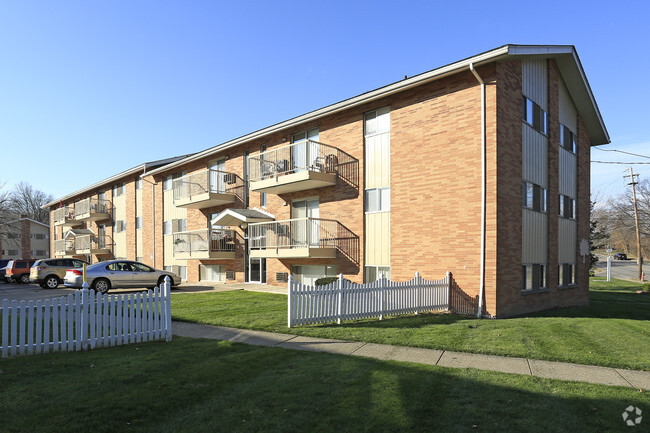 Building Photo - Parkview Estates