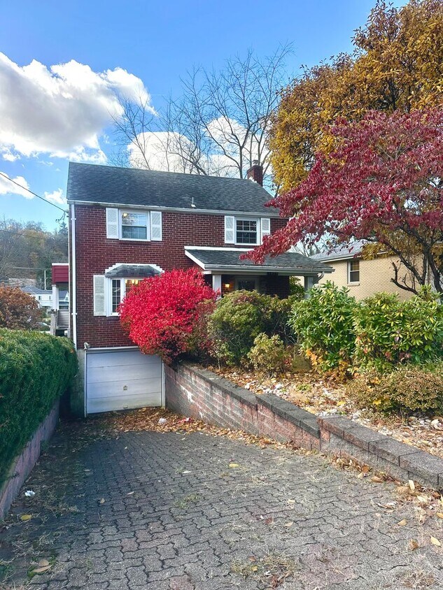 Updated 3 Bedroom in Penn Hills - Off-Street Parking, Nice Backyard - Available Now! - Updated 3 Bedroom in Penn Hills - Off-Stre...