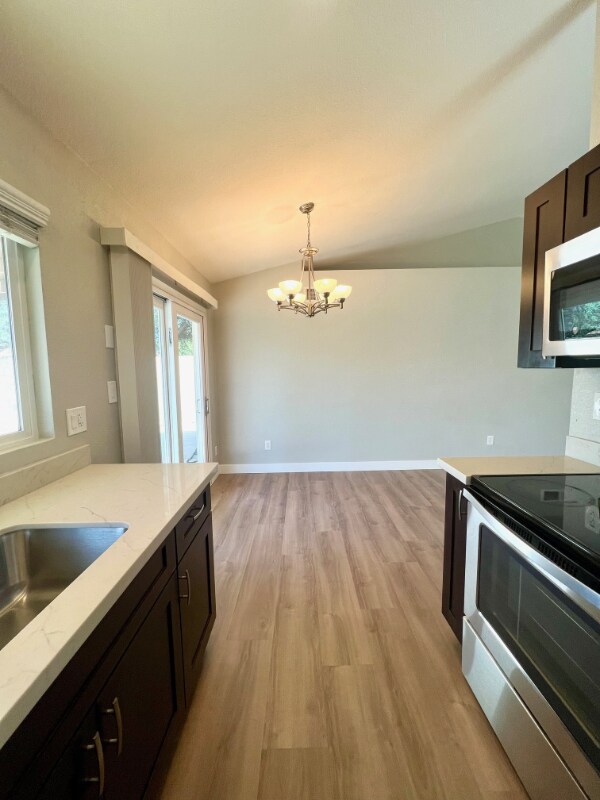 Foto del edificio - 2856 E Impala Ave