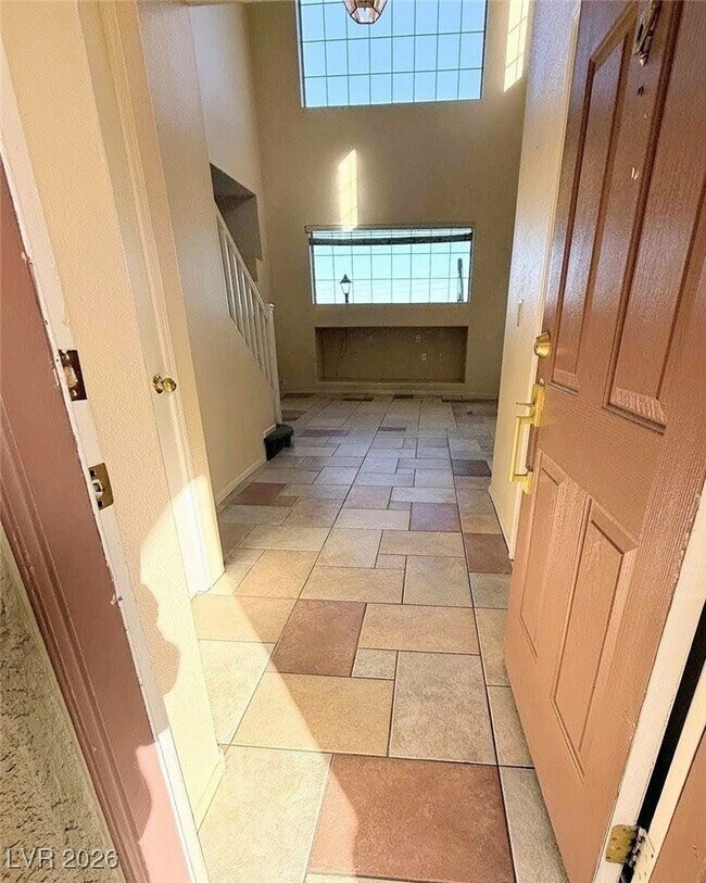 Building Photo - 664 Solitude Point Ave