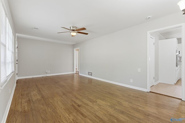 Building Photo - 1607 Clb Vw Dr NW