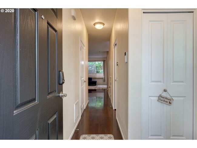 Foto del edificio - Amberglen Neighborhood 3 Bed 2.5 Bath Townhome w/ Garage, A/C, Washer & Dryer~ Convenient to ONPR...
