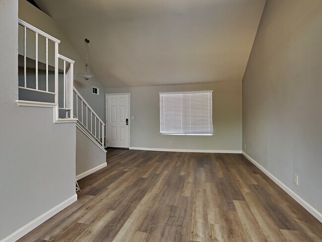 Building Photo - 836 San Remo St