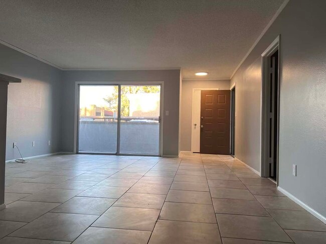 Building Photo - 4608 W Maryland Ave