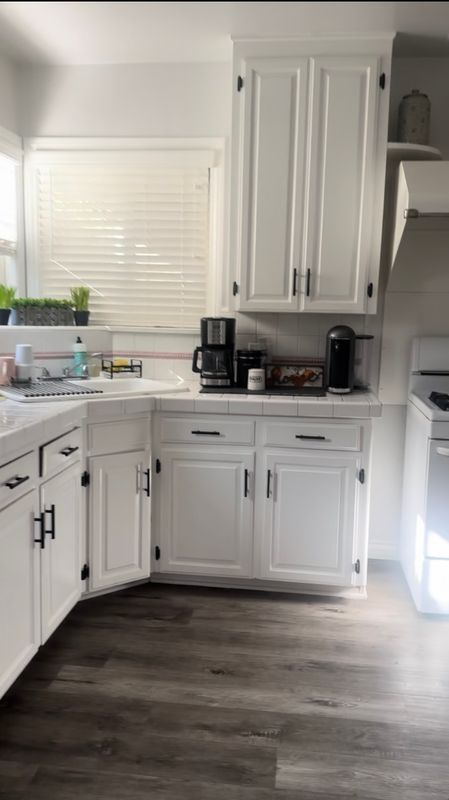 Foto del edificio - 1645 W 253rd St