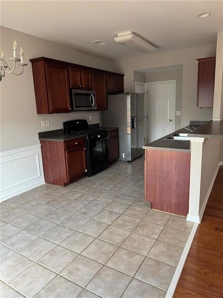 Foto del edificio - 160 Finchley Dr