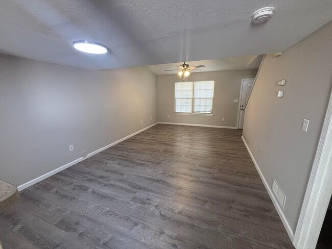 Foto del edificio - 5311 Currituck Ln