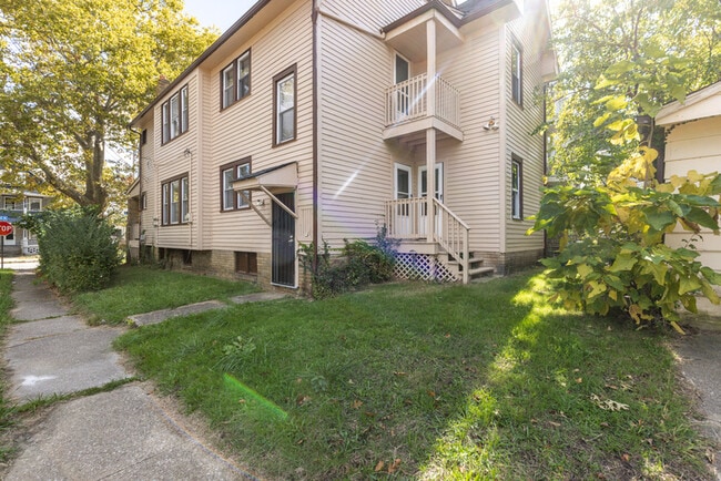 Building Photo - 438 E 152nd St