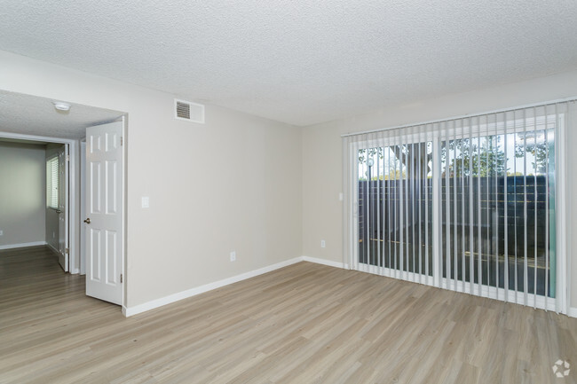 2HAB, 1BA - 735 ft² - The Harlow