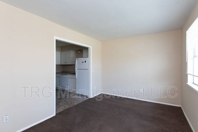 Building Photo - 1031 S Glenn St
