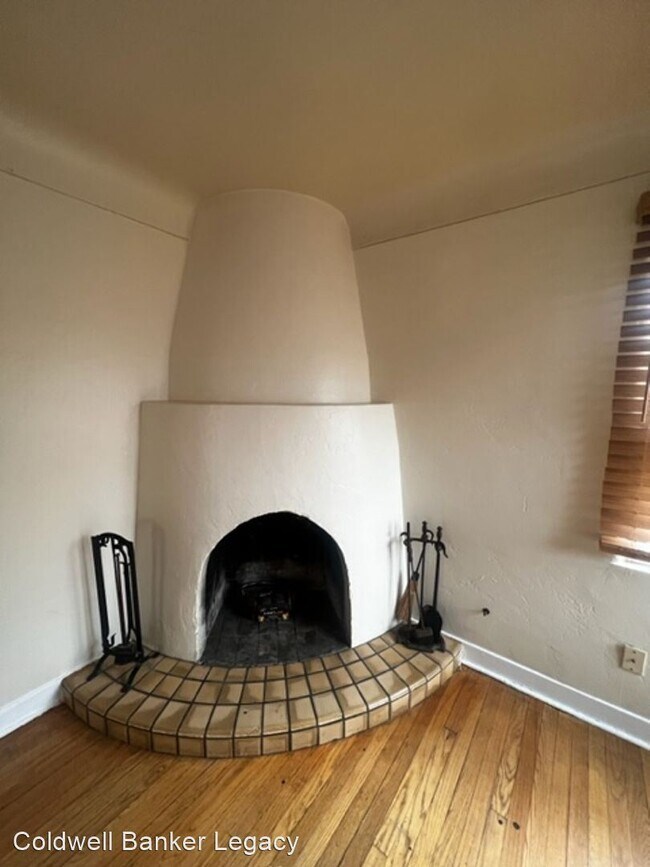 Foto del edificio - 3 br, 1 bath House - 222 Girard Blvd NE
