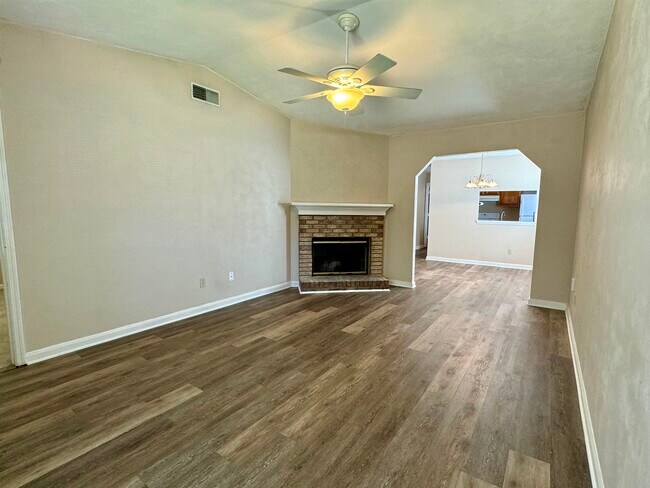 Foto del edificio - 2910 Richview Park Cir W