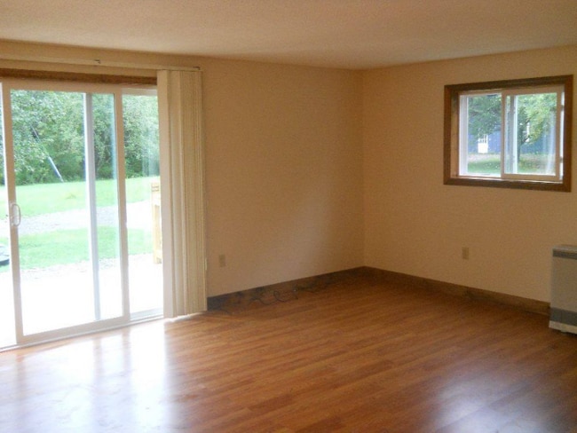 Foto del edificio - 32 Overlock Rd