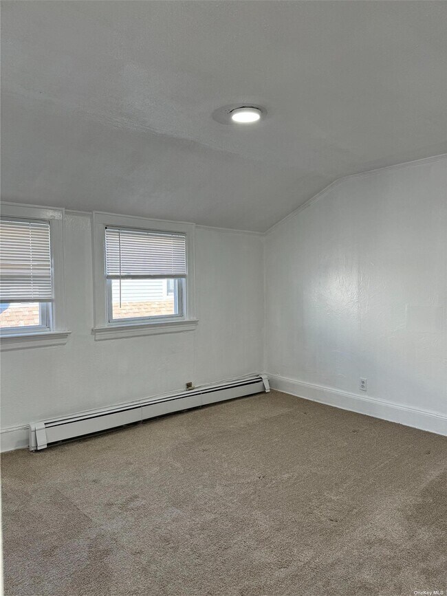 107 Pacific Blvd, Long Beach, NY 11561 House Rental in Long Beach, NY