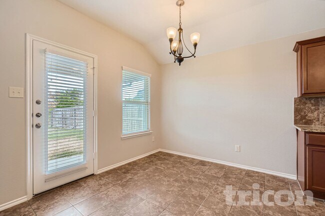 Foto del edificio - 3205 Emory Oak Way