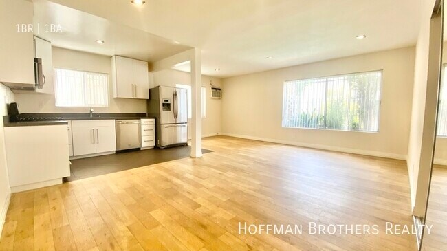 Foto del edificio - 3840 Ingraham St