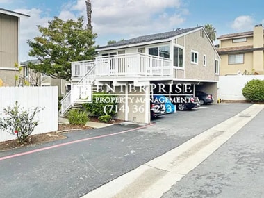 Building Photo - 2-Bedroom Condo Bayshore Community Near Beach