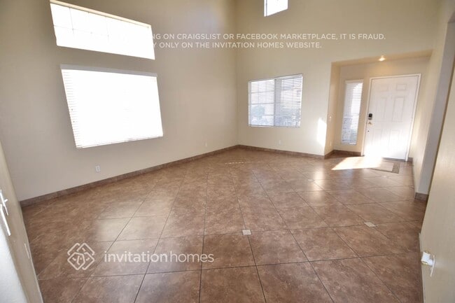 Building Photo - 15067 Oak Spring Dr