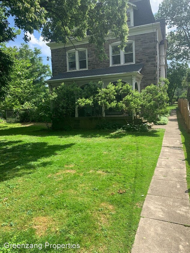 Primary Photo - 7300 Boyer St
