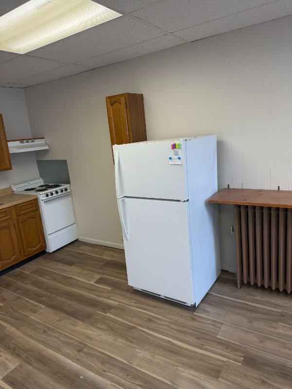 Foto del edificio - 185 N Main St