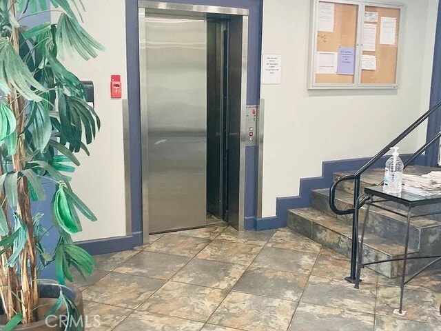 Foto del edificio - 10982 Roebling Ave