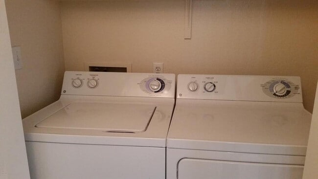 Foto del edificio - 18416 N Cave Creek Rd