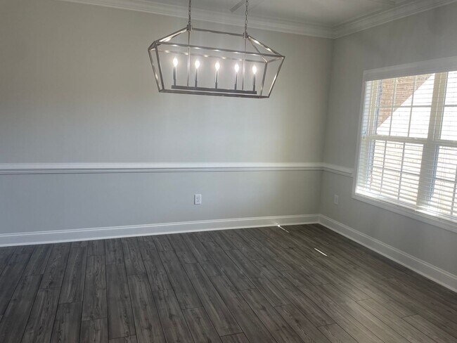 Foto del edificio - 3 Bedroom End Unit Townhome - New Construc...