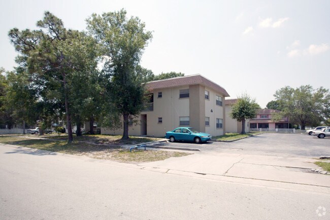 Building Photo - 8935 Dr Ml King St