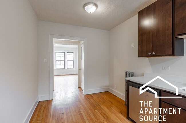 Building Photo - 2333 N Spaulding Ave