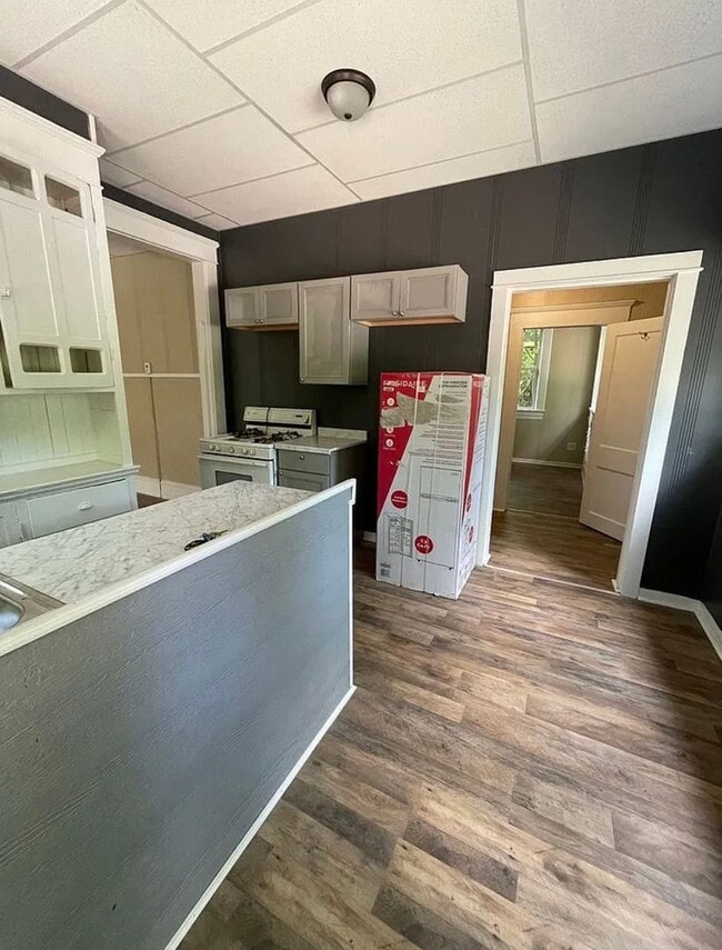 Foto del edificio - 1 Bdrm 1st Floor Unit