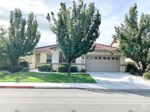 Building Photo - 10775 Grayslake Dr