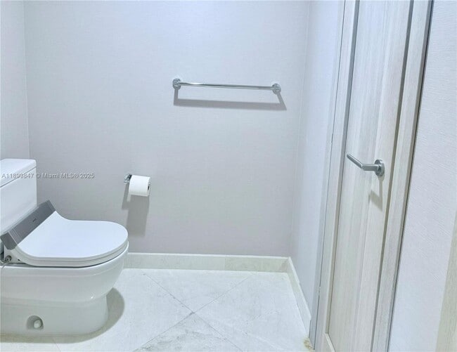 Foto del edificio - 17111 Biscayne Blvd