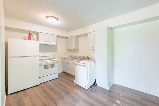 Foto del edificio - 6124 73rd Ave N