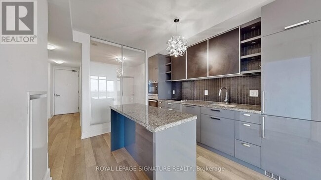 Building Photo - 32 Davenport Rd