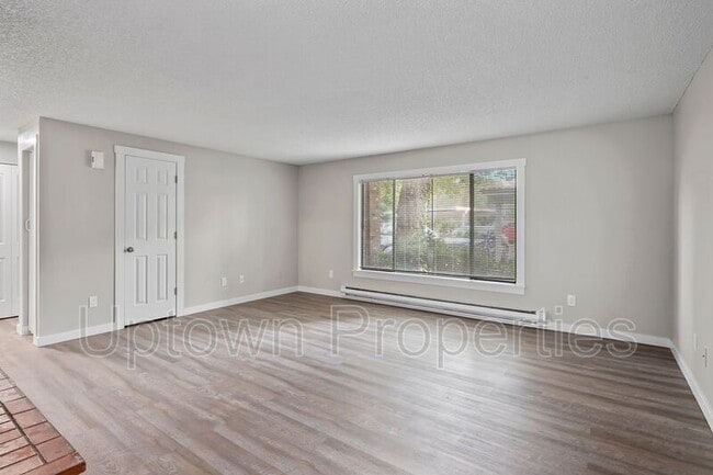Building Photo - 5660 SW 180th Ave