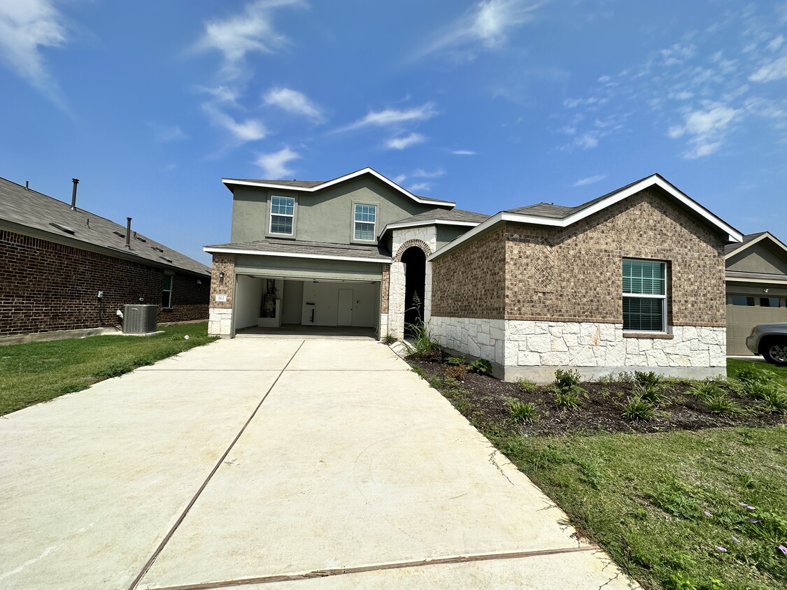 Primary Photo - 112 Golden Grove Pky