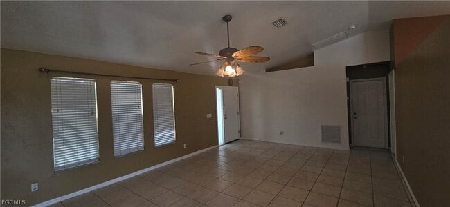 Building Photo - 1828 NE 13th Pl