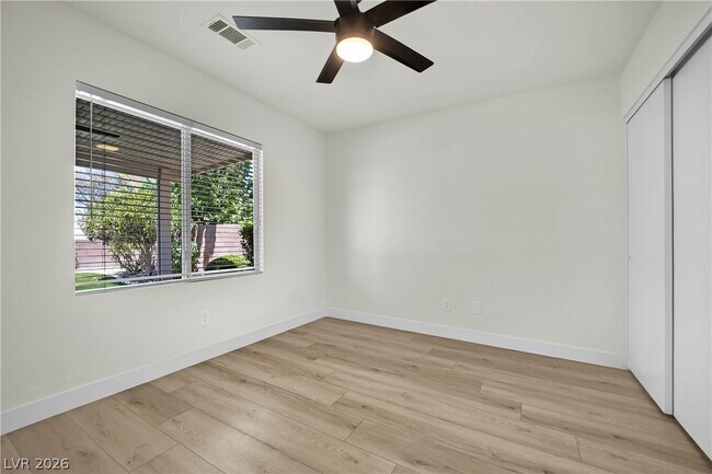Building Photo - 2560 Sundew Ave
